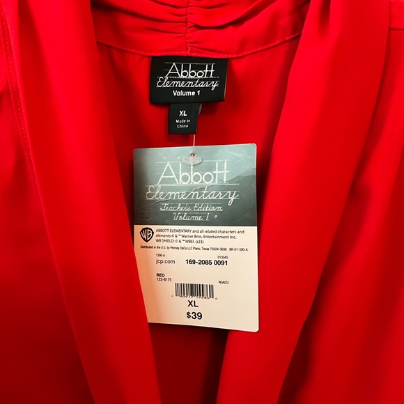 Women’s Tie Front Sleeveless Blouse Red - Picture 5 of 6